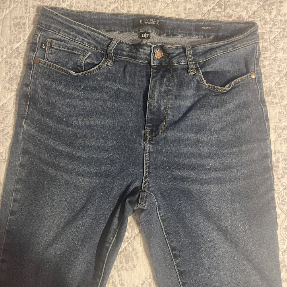 Judy Blue Skinny Jeans Size 31 Frayed at the Ankles